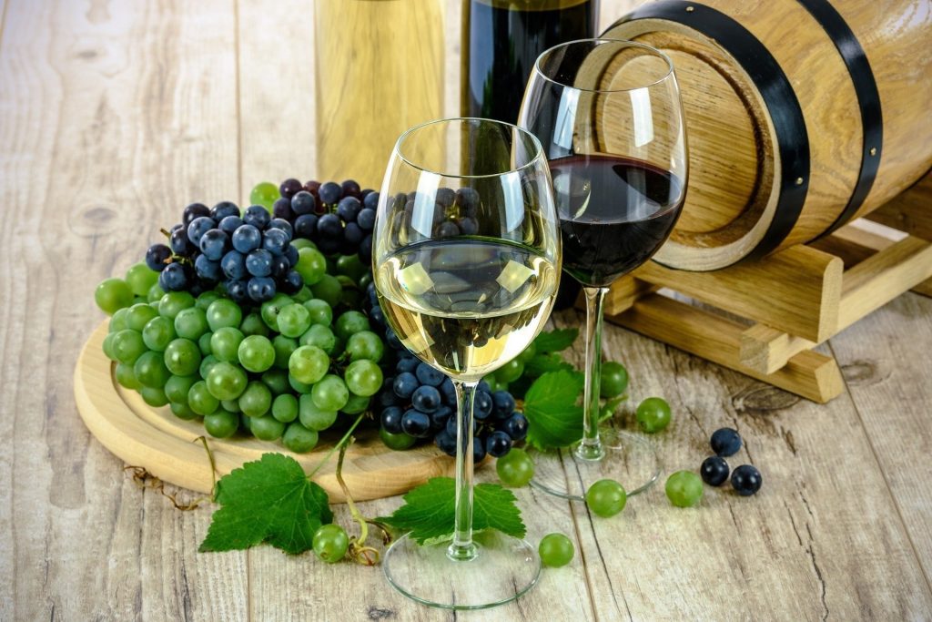 Rot- und Weißwein aus der Region