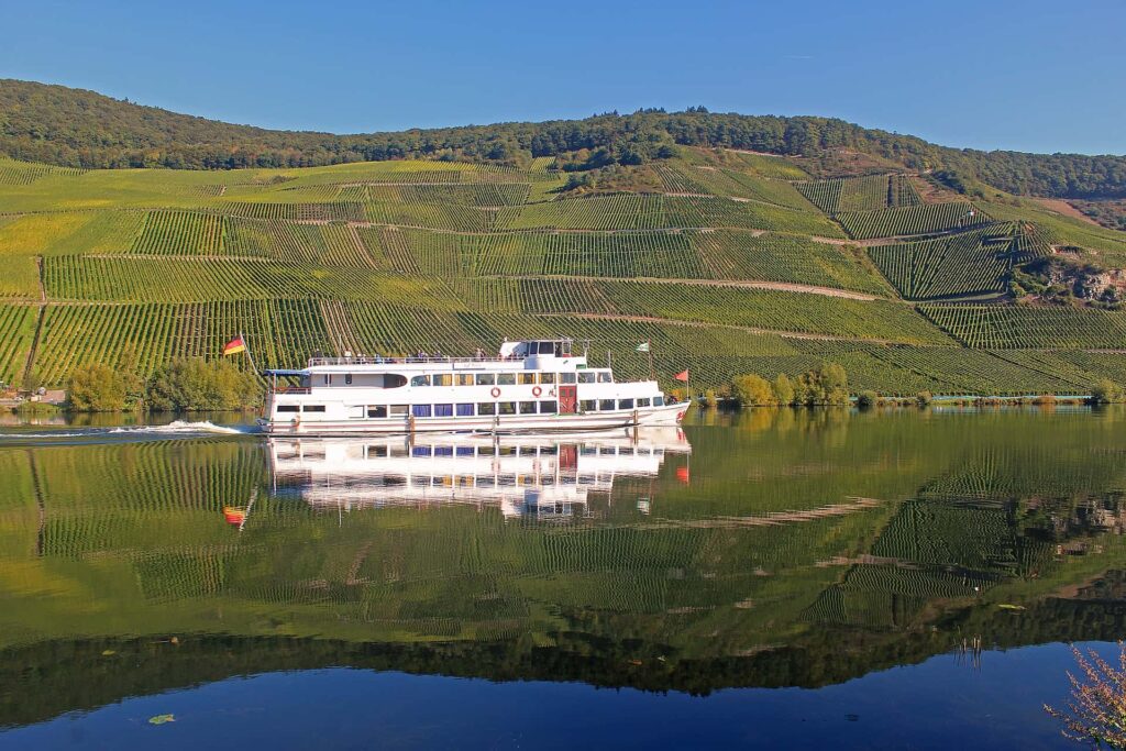 Schifffahrt auf der Mosel
